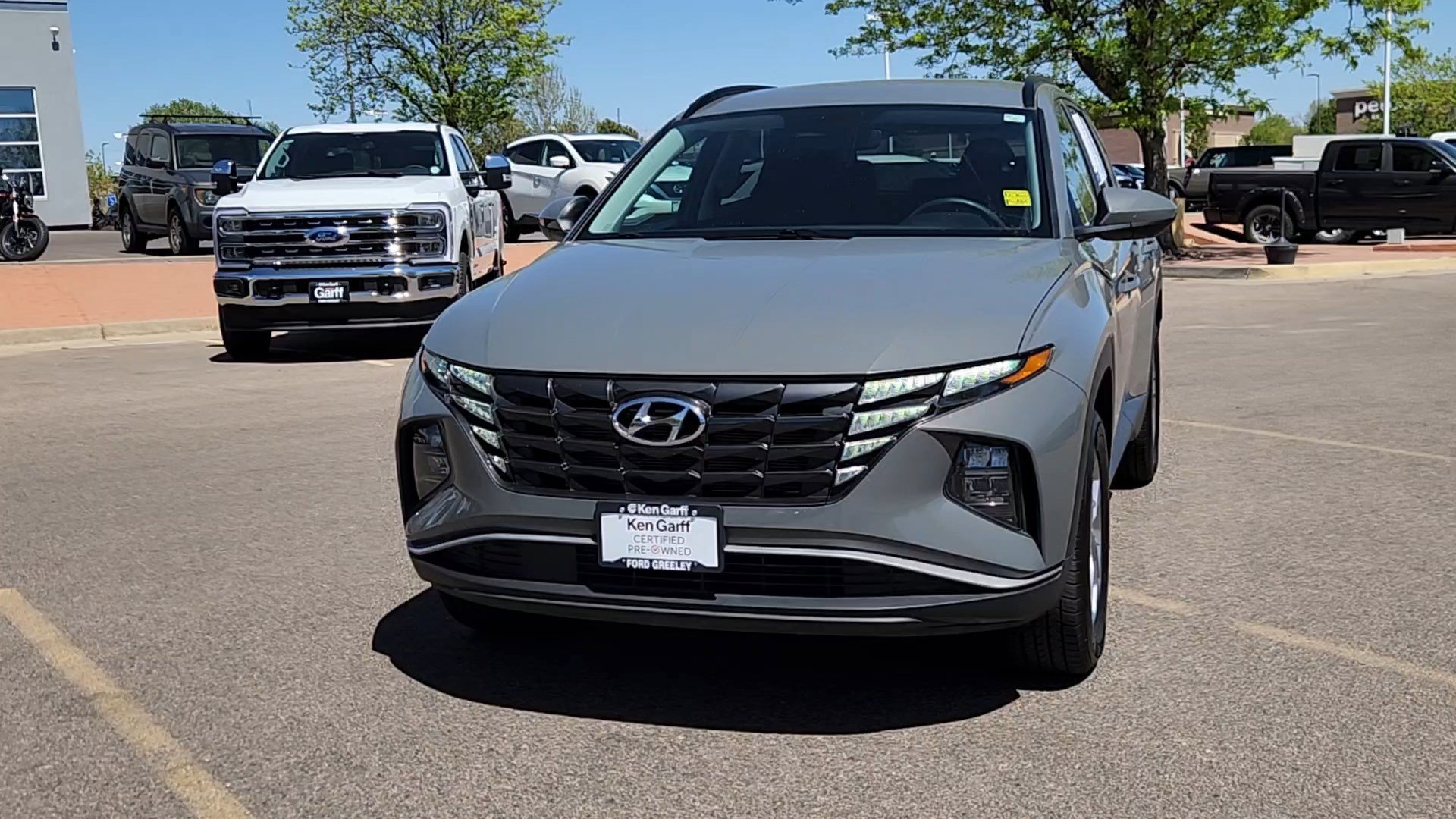 Used 2024 Hampton Gray Hyundai SEL image 3