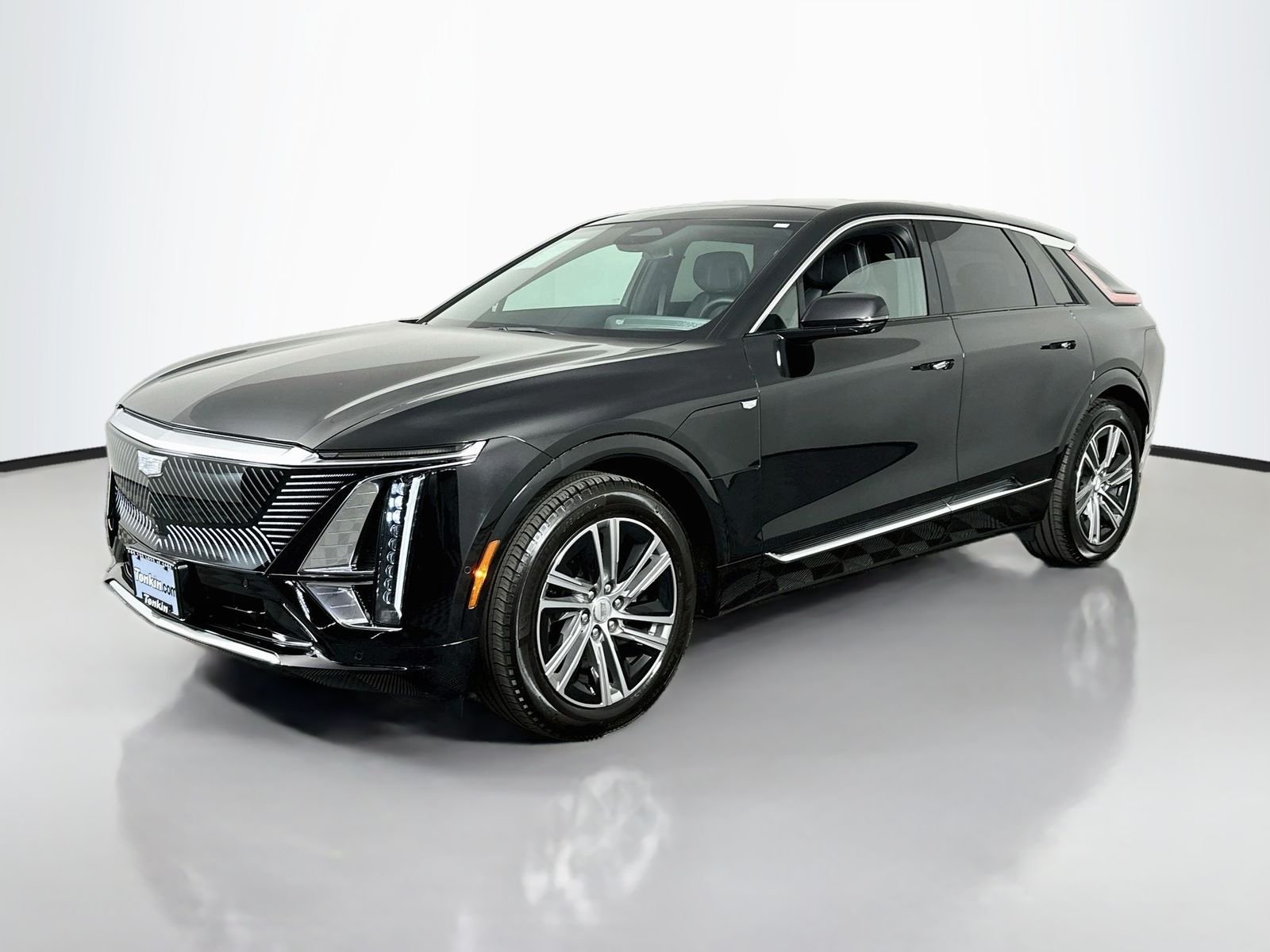 Used 2024 Stellar Black Metallic Cadillac Luxury image 3