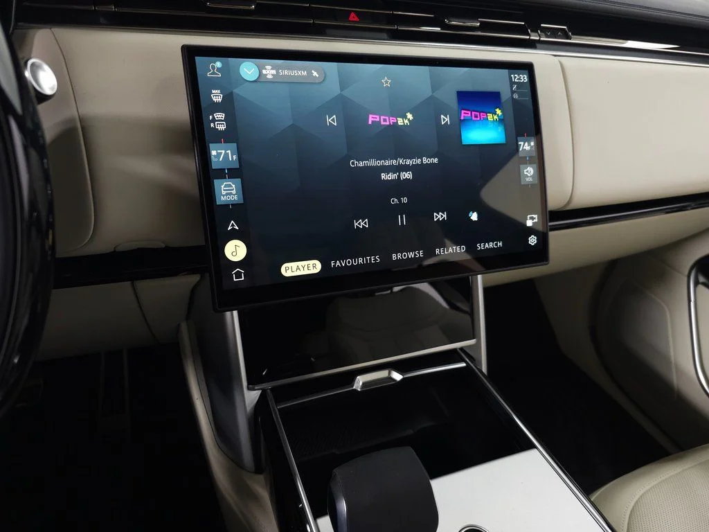 Certified Used 2025 Gray Land Rover SE image 22