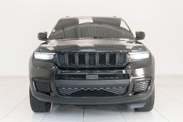 Used 2021 Black Jeep Altitude image 28