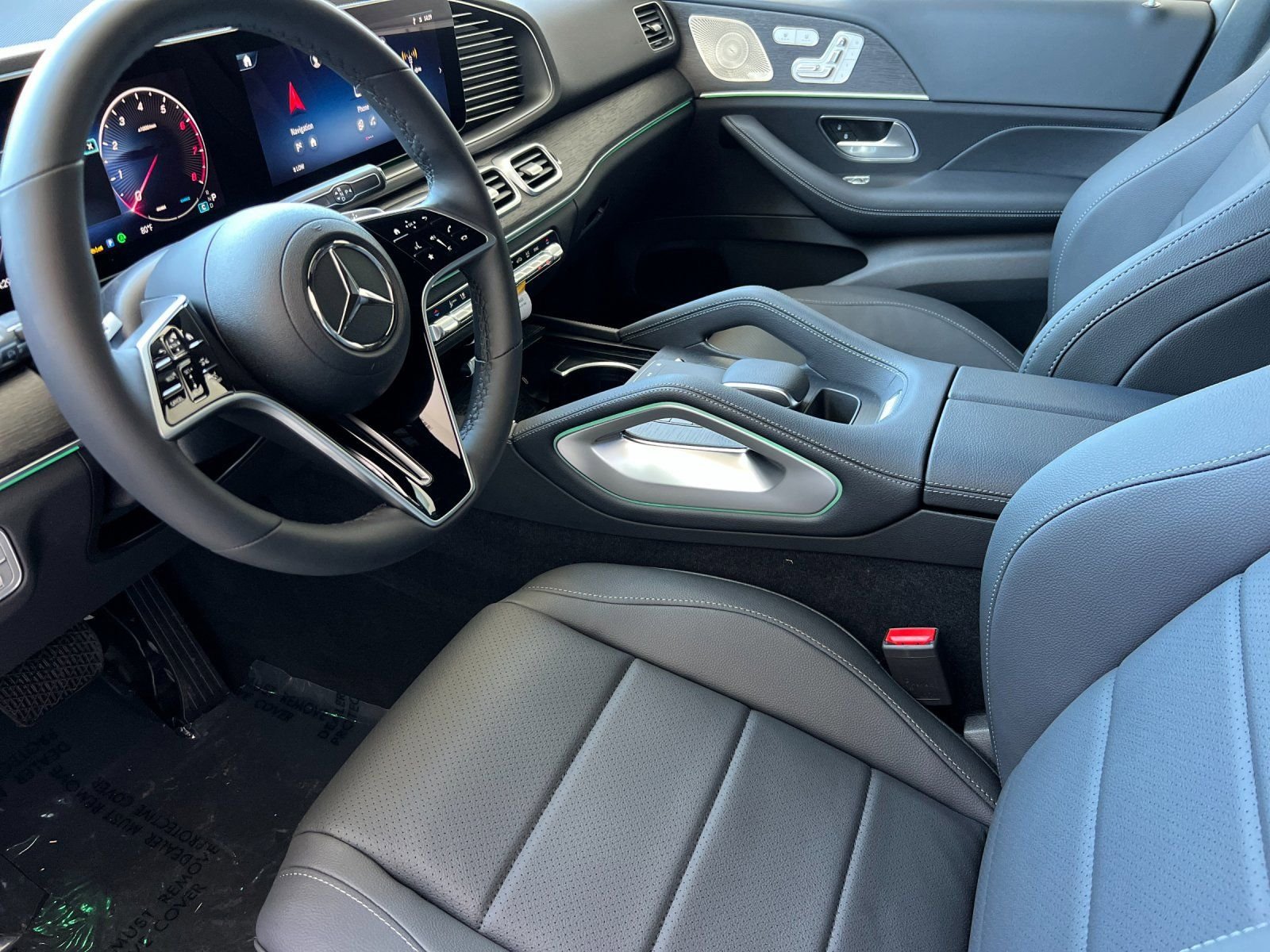 New 2026 MANUFAKTUR Moonlight White Magno Mercedes-Benz 450 image 13