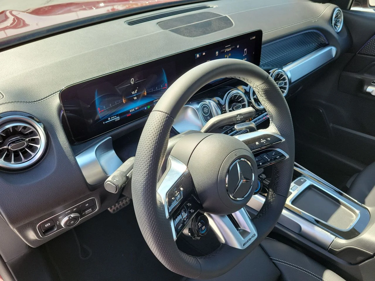 New 2026 MANUFAKTUR Patagonia Red Metallic Mercedes-Benz AMG® GLB 35 4MATIC® SUV image 25