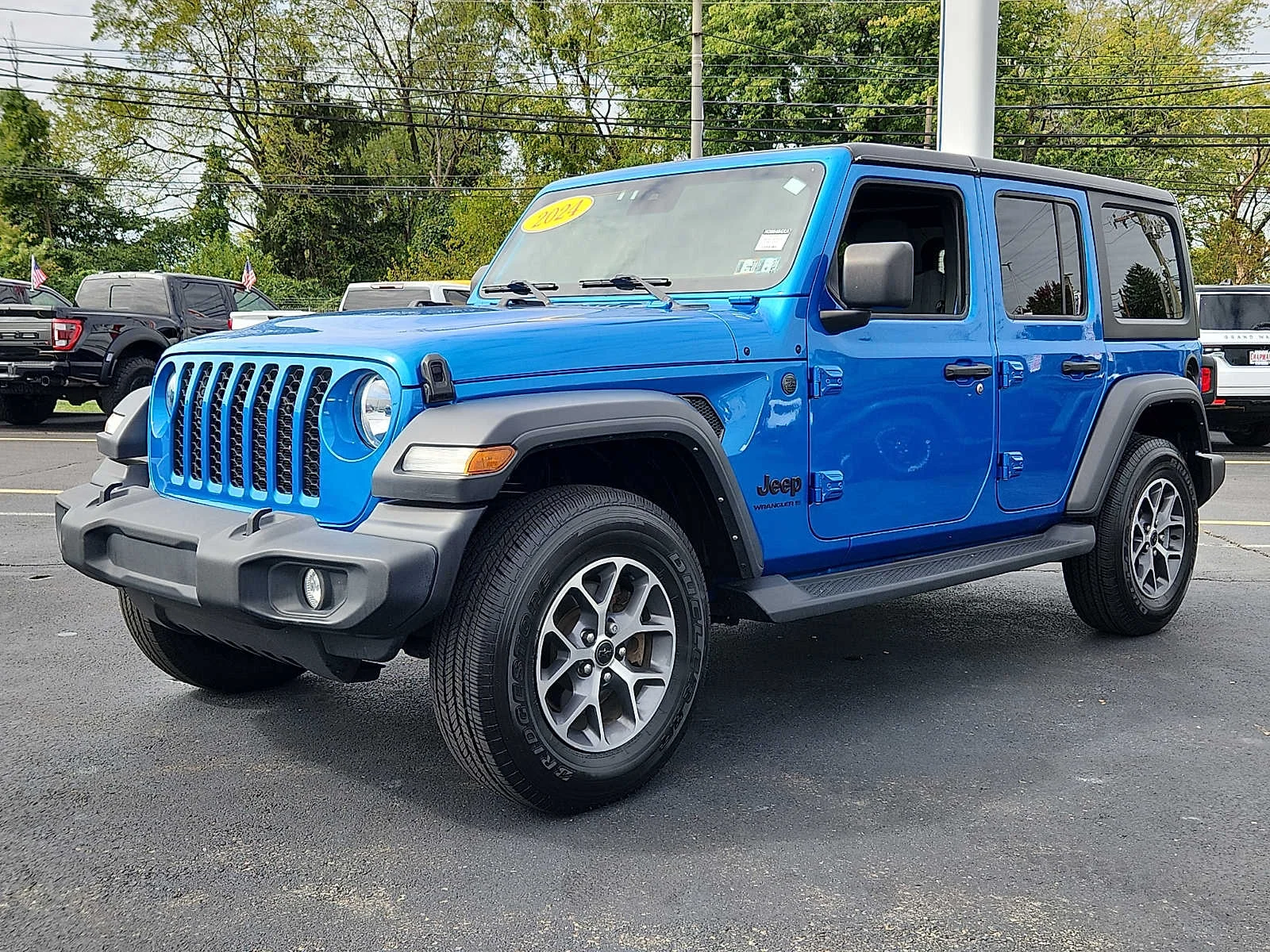 Used 2024 Hydro Blue Pearlcoat Jeep Sport S image 5