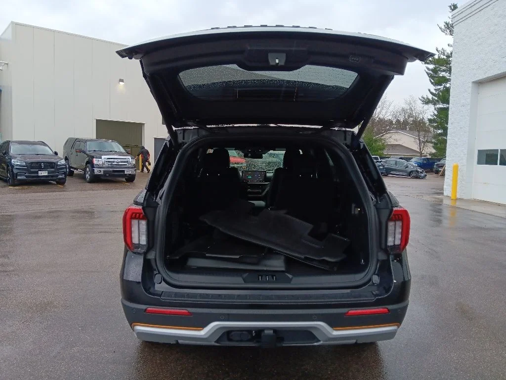 Used 2026 Agate Black Metallic Ford Tremor image 35