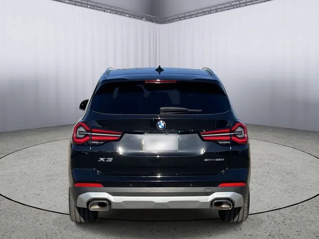 Used 2022 Jet Black BMW sDrive30i image 8