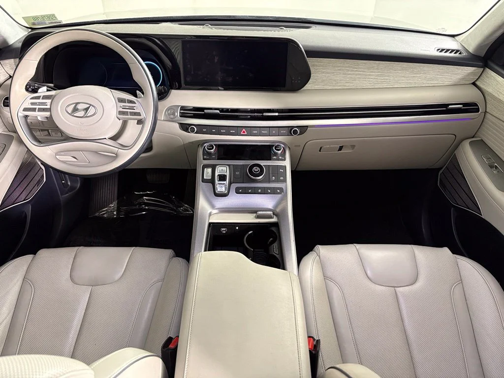 Used 2023 White Hyundai Calligraphy image 17