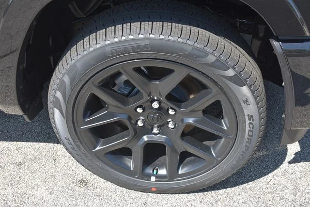 New 2026 Diamond Black Crystal Pearl-Coat Exterior Paint RAM Laramie image 12