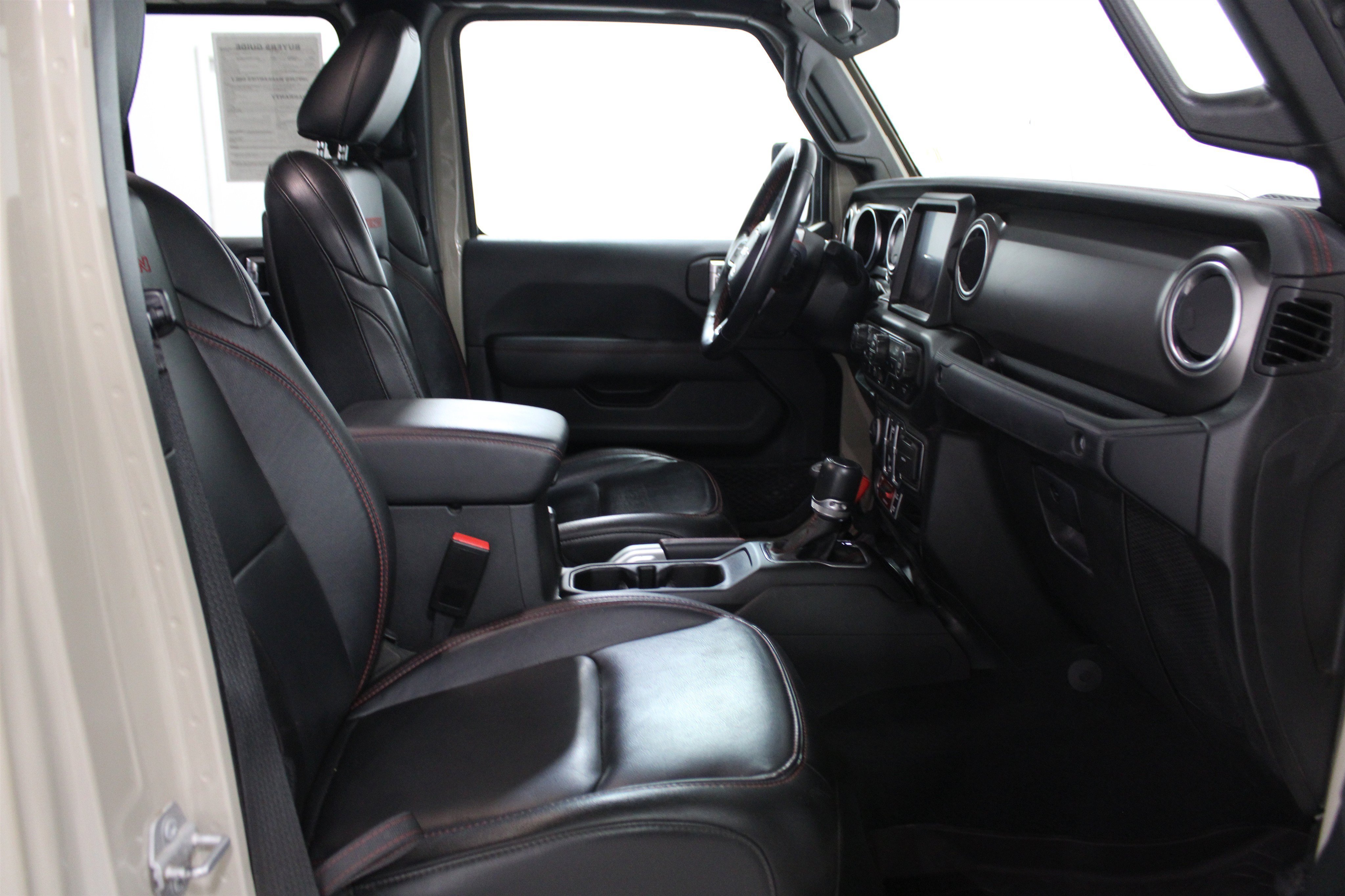 Used 2022 Limited Edition Gobi Clearcoat Jeep Rubicon image 24