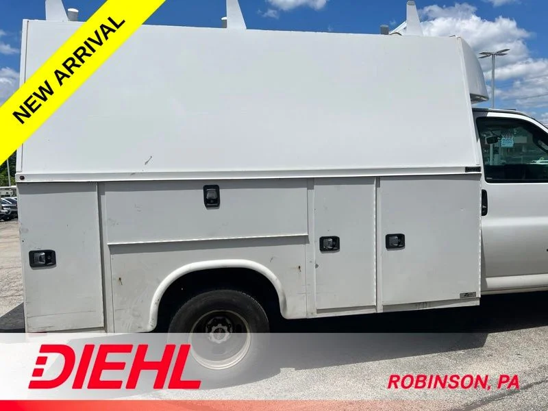 Used 2019 White GMC Work Van image 3