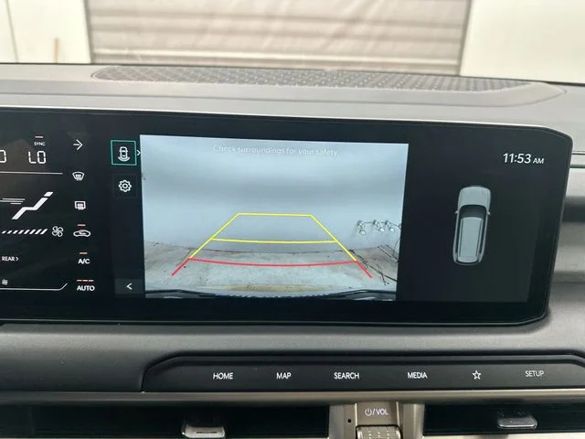 New 2027 Ivory Silver Kia S image 25