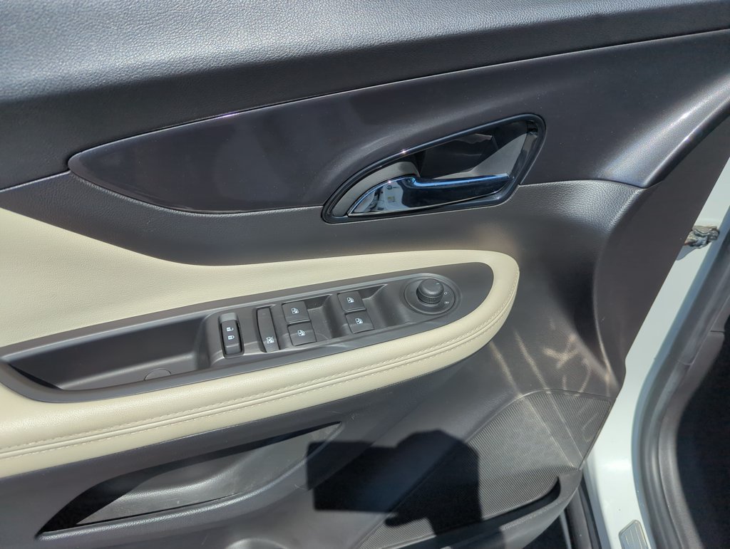 Used 2019 White Buick Sport Touring image 19