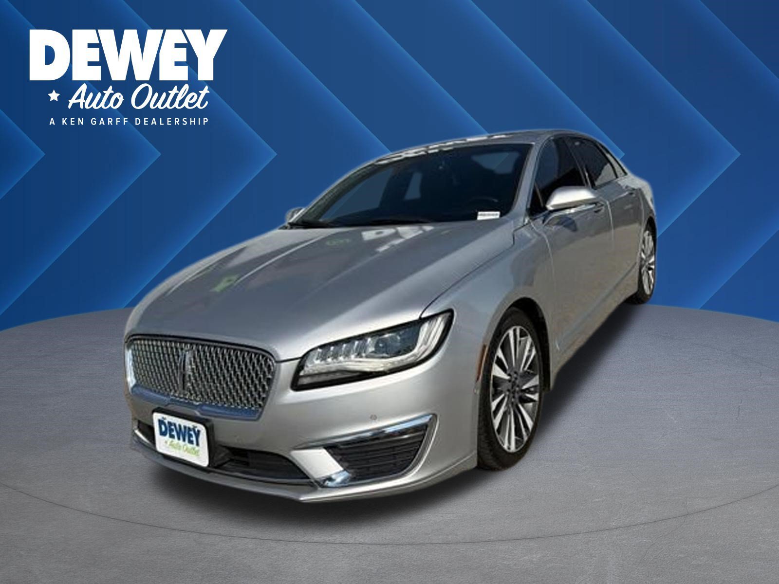 Used 2017 Ingot Silver Lincoln Reserve image 1