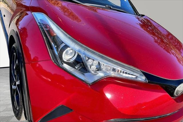 Certified Used 2018 RUBY FLARE PEARL Toyota  image 28