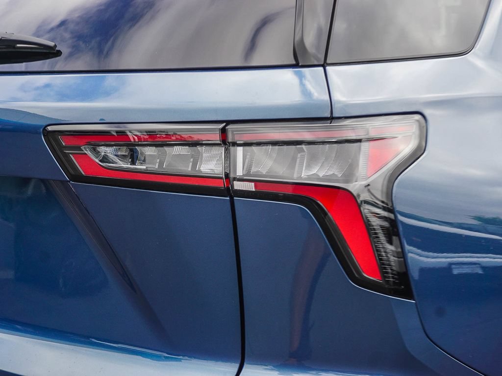 2027 Chevrolet Equinox LT - Photo 7