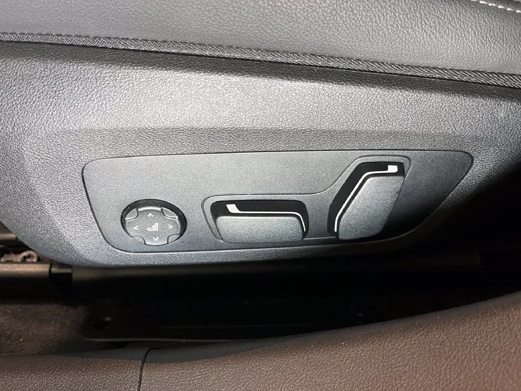 Used 2025 Gray BMW 330i xDrive image 17