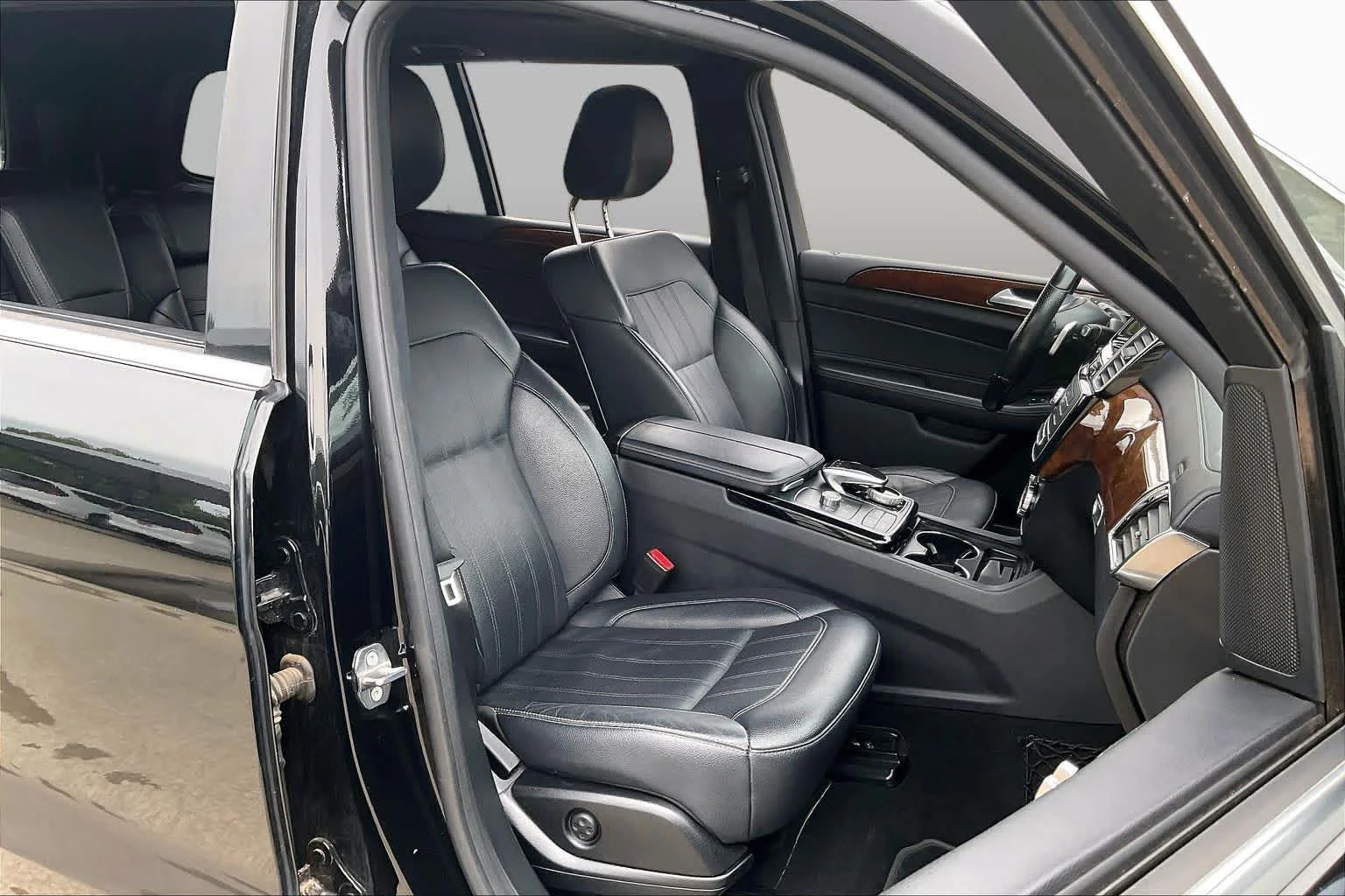Used 2019 Brilliant Blue Metallic Mercedes-Benz GLS 450 image 9