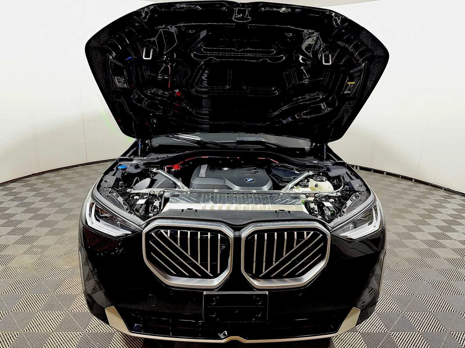 Used 2026 Black Sapphire Metallic BMW 30 xDrive image 31