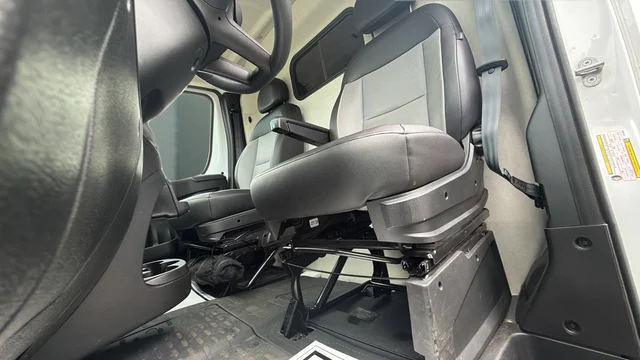 Used 2025 White Ram Base image 16