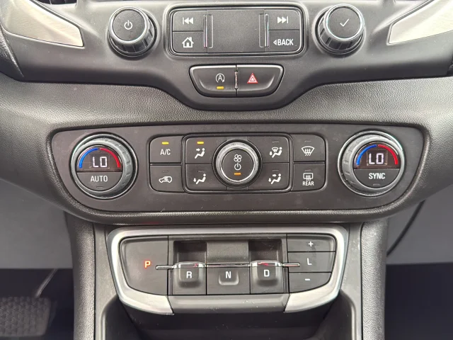 Used 2022 Blue GMC SLT image 20