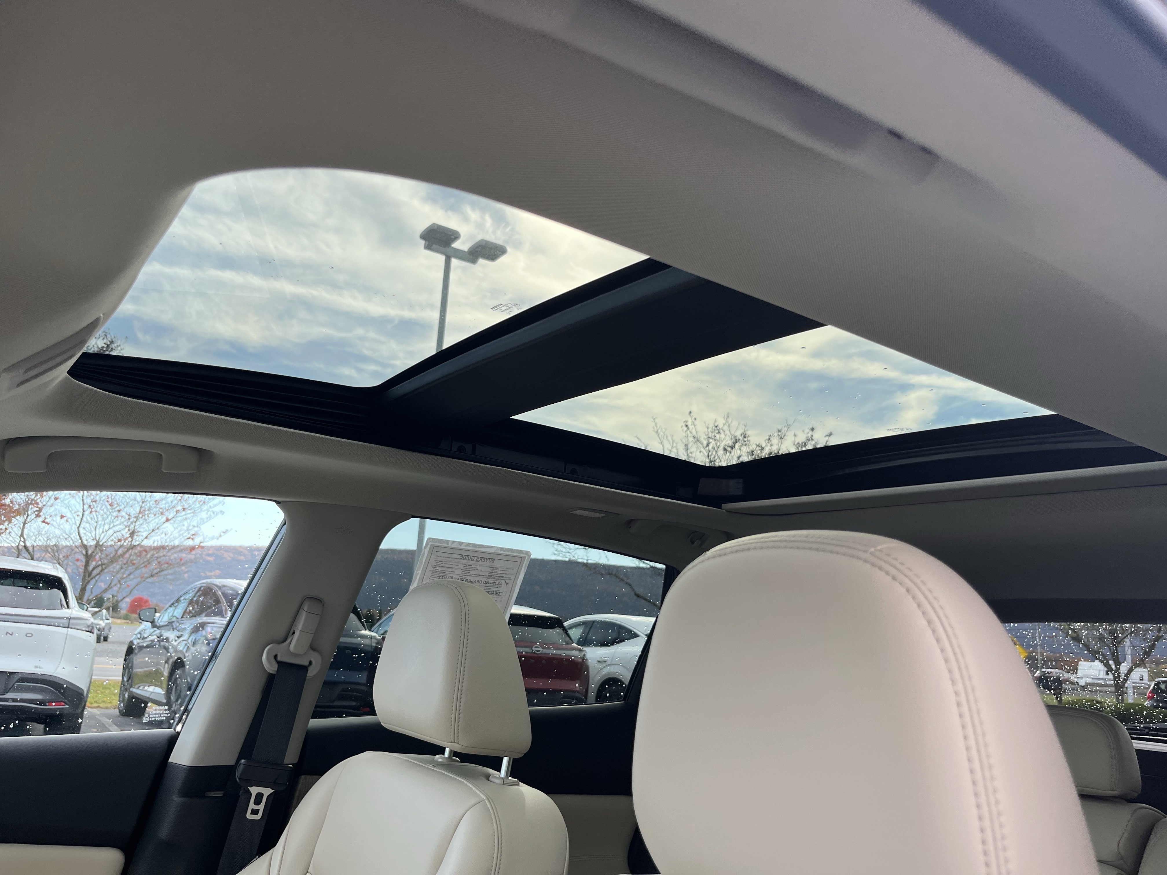 2024 Nissan Murano SL photo 4