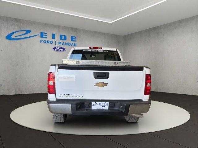 Used 2008 White Chevrolet Work Truck image 12