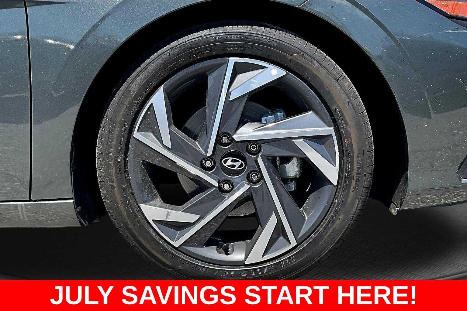 Used 2025 Gray Hyundai SEL Sport image 38