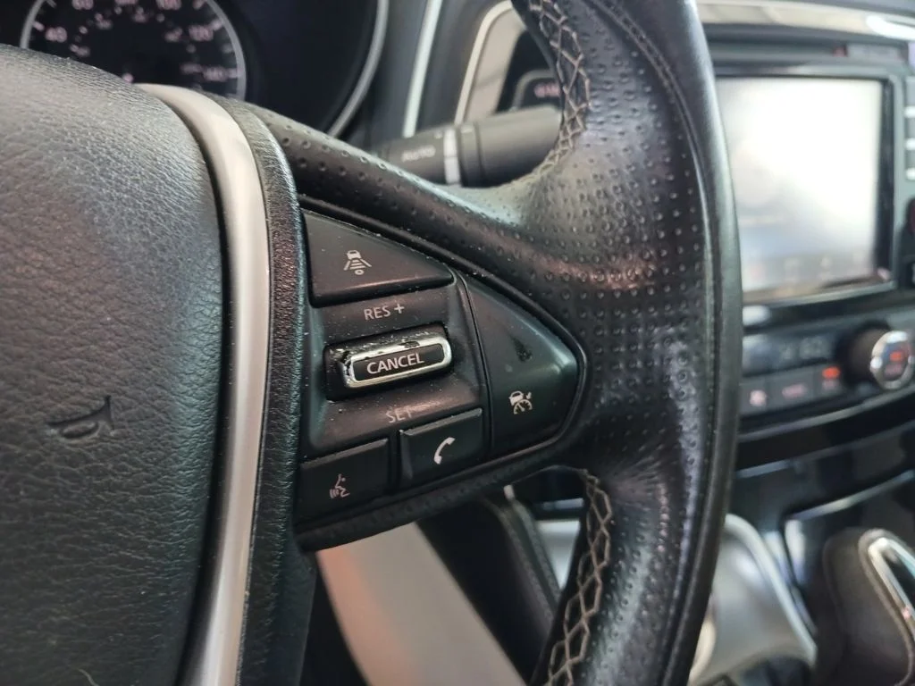 Used 2017 Brown Nissan Platinum image 18