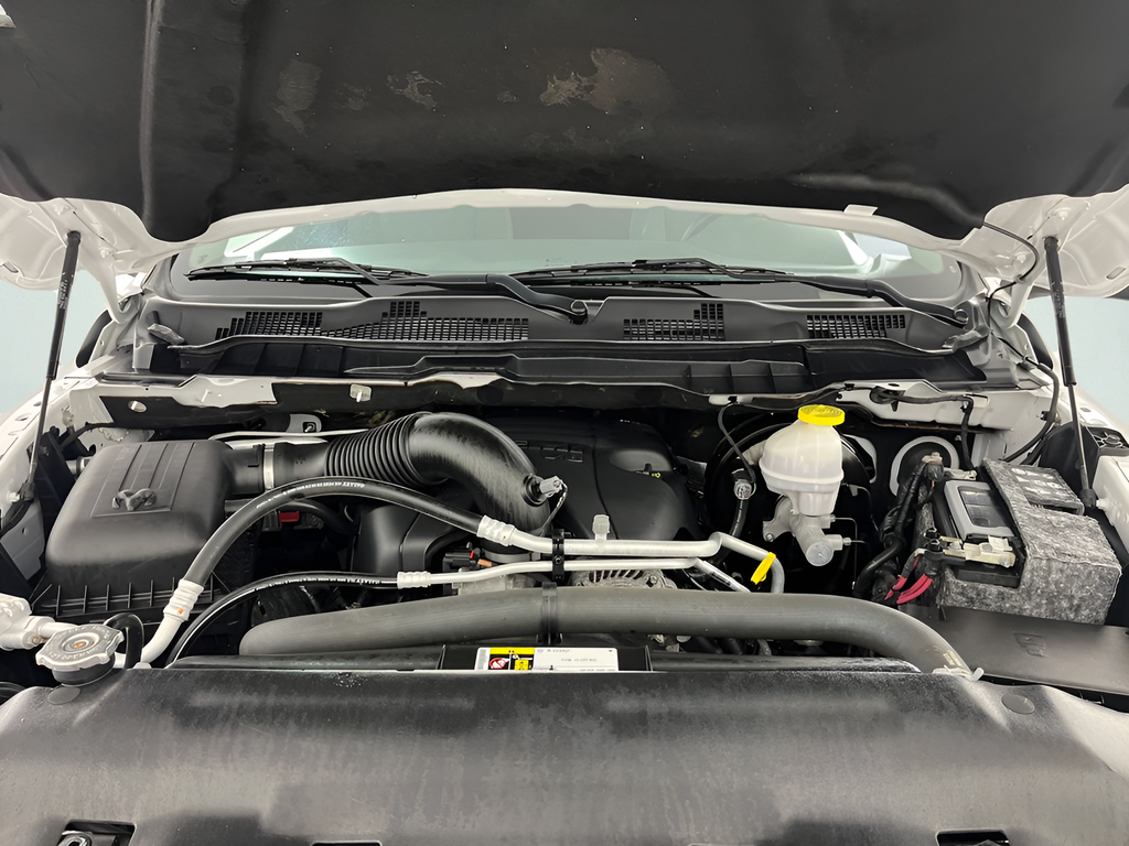 Used 2019 Bright White Clearcoat Ram SLT image 20
