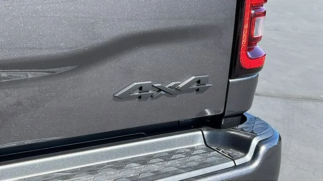 2026 RAM 2500 Tradesman/Black Express - Photo 13