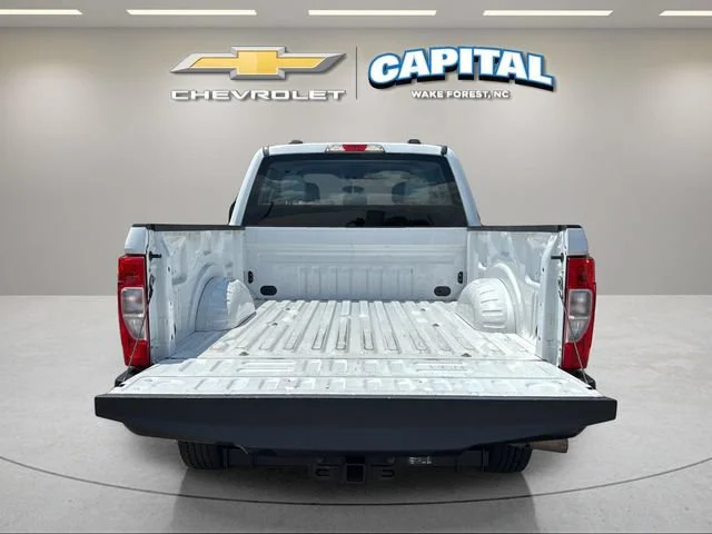 Used 2020 White Ford XL image 11