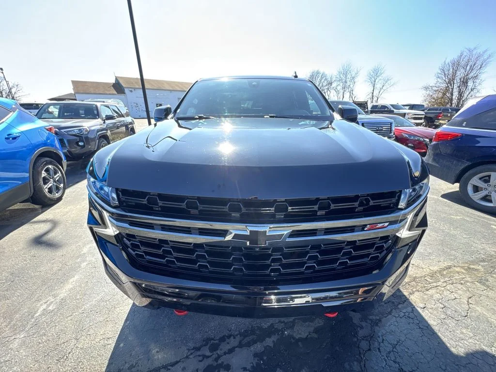 Used 2022 Black Chevrolet Z71 image 27