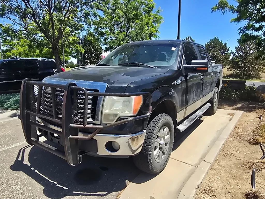 Used 2011 Tuxedo Black Metallic Ford XLT image 11