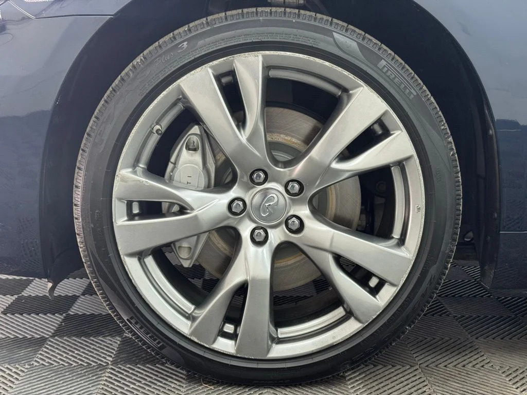 Used 2017 Hermosa Blue INFINITI 3.7X image 15