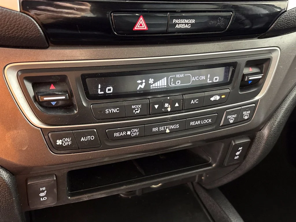 Used 2017  Honda EX-L image 38