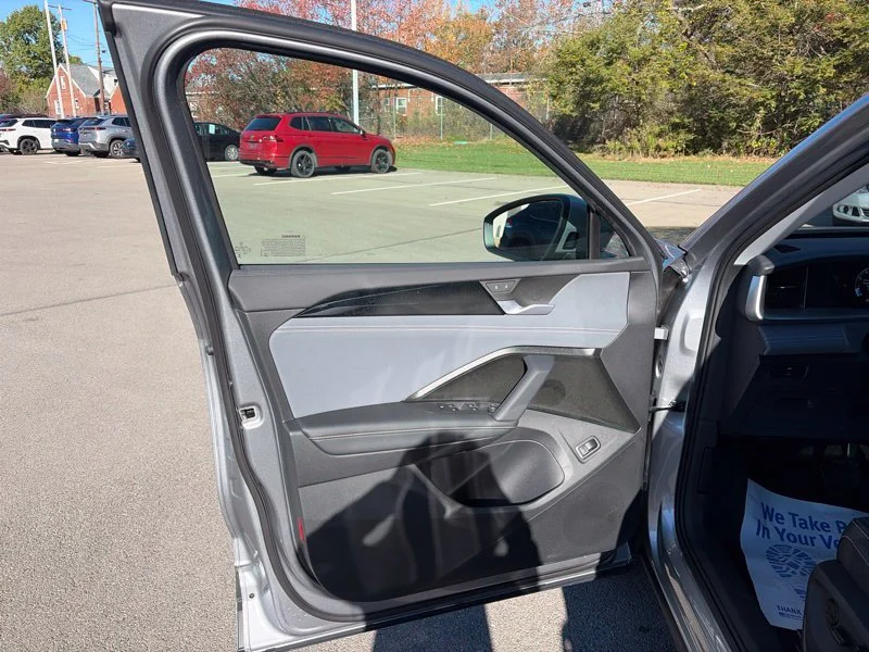 New 2027 Silver Volkswagen SE image 19