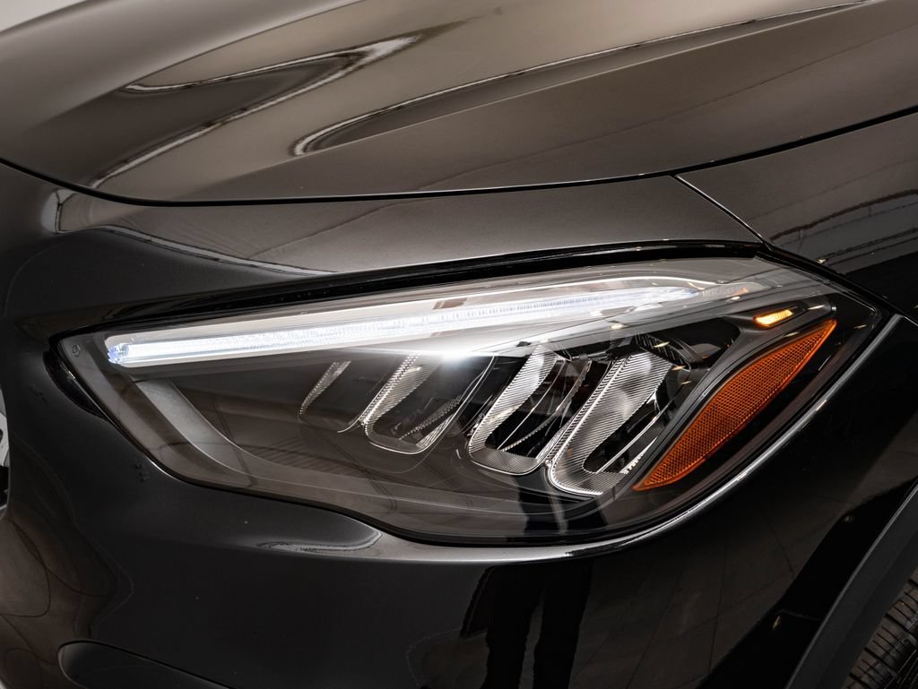 New 2026 Cosmos Black Metallic Mercedes-Benz GLA 250 image 15