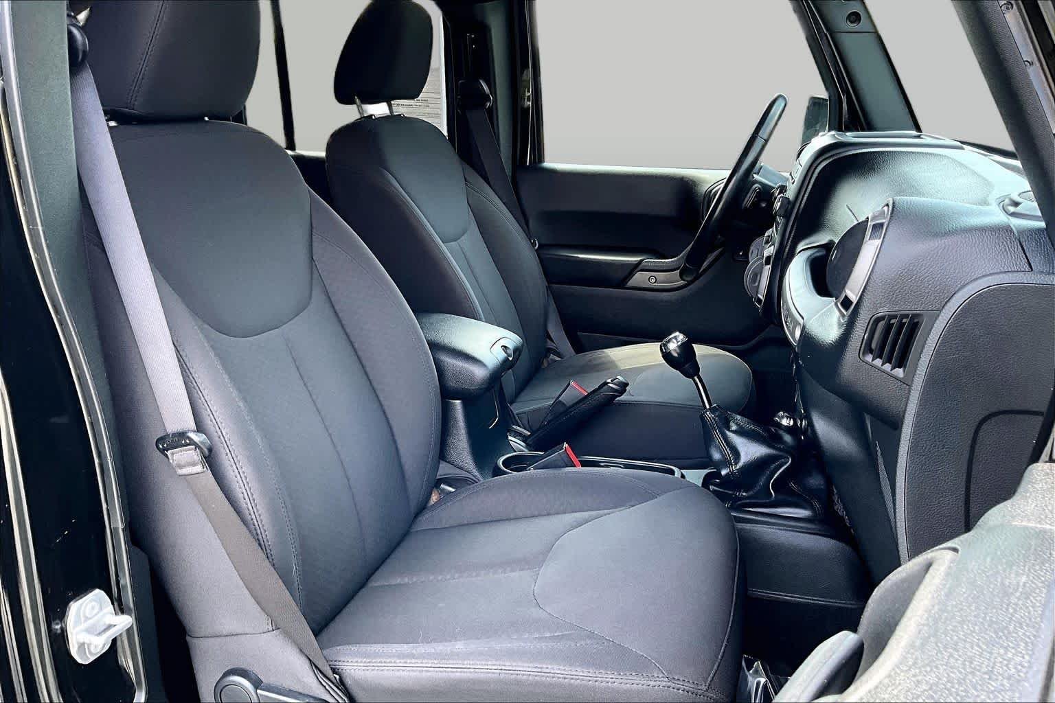 Used 2016 Black Clearcoat Jeep Sport image 9