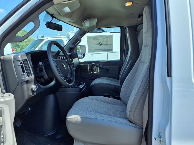 2025 Chevrolet Express Cargo Work Van - Photo 19
