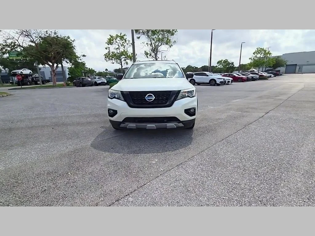 Used 2020 Pearl White Tricoat Nissan SL image 51
