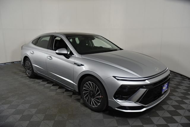 New 2026 Silver Hyundai SEL image 11
