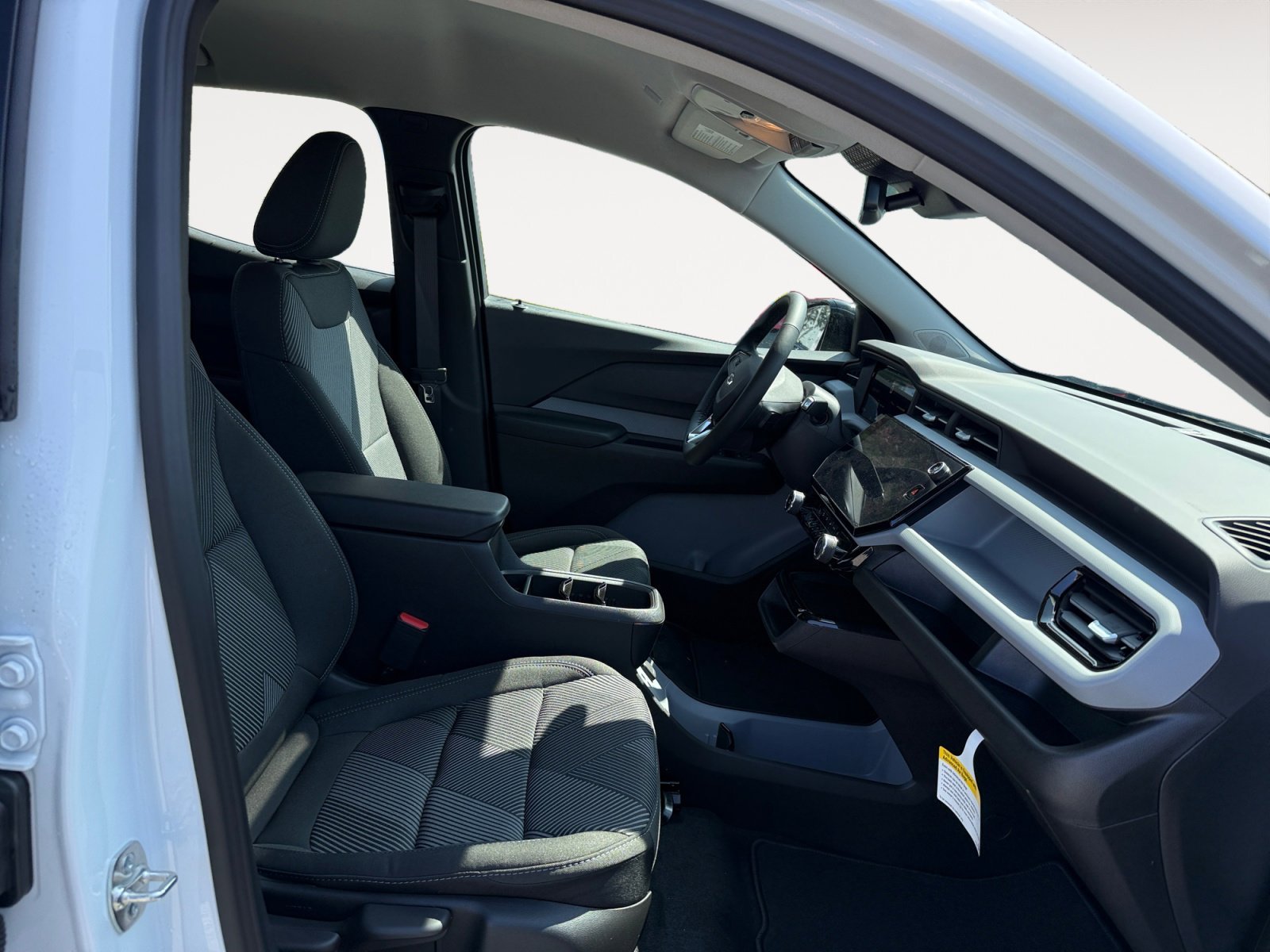 2027 Chevrolet Bolt LT - Photo 19