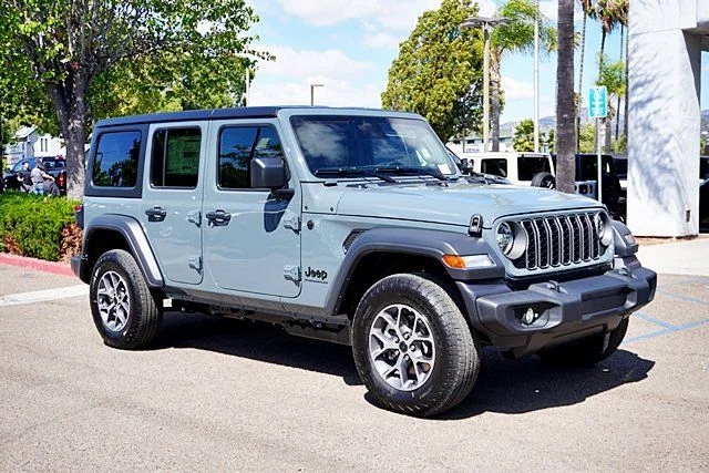 New 2026 Anvil Clear-Coat Exterior Paint Jeep Sport S image 6