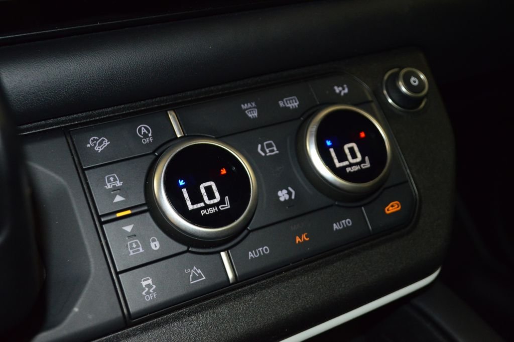 Used 2022 Gray Land Rover XS Edition image 26