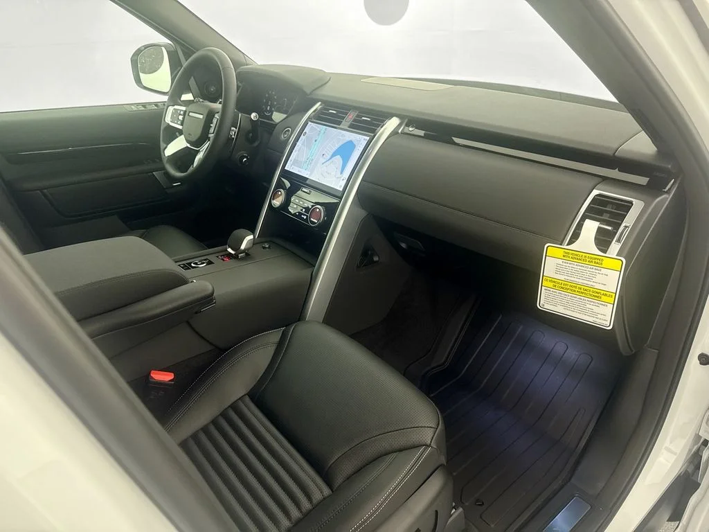 New 2026 Fuji White Land Rover S image 29