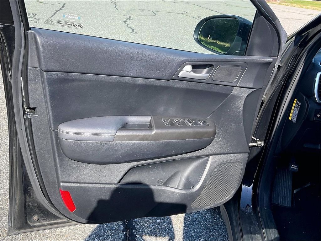Used 2019 Red Kia LX image 9