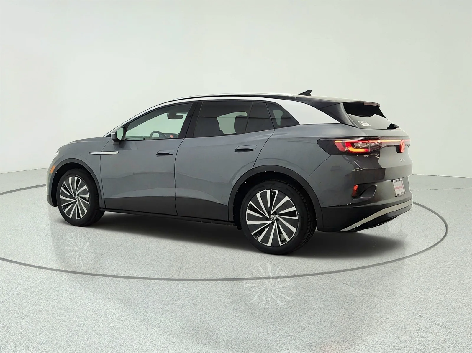 Used 2023 Pure Gray w/Black Roof Volkswagen Pro S Plus image 7