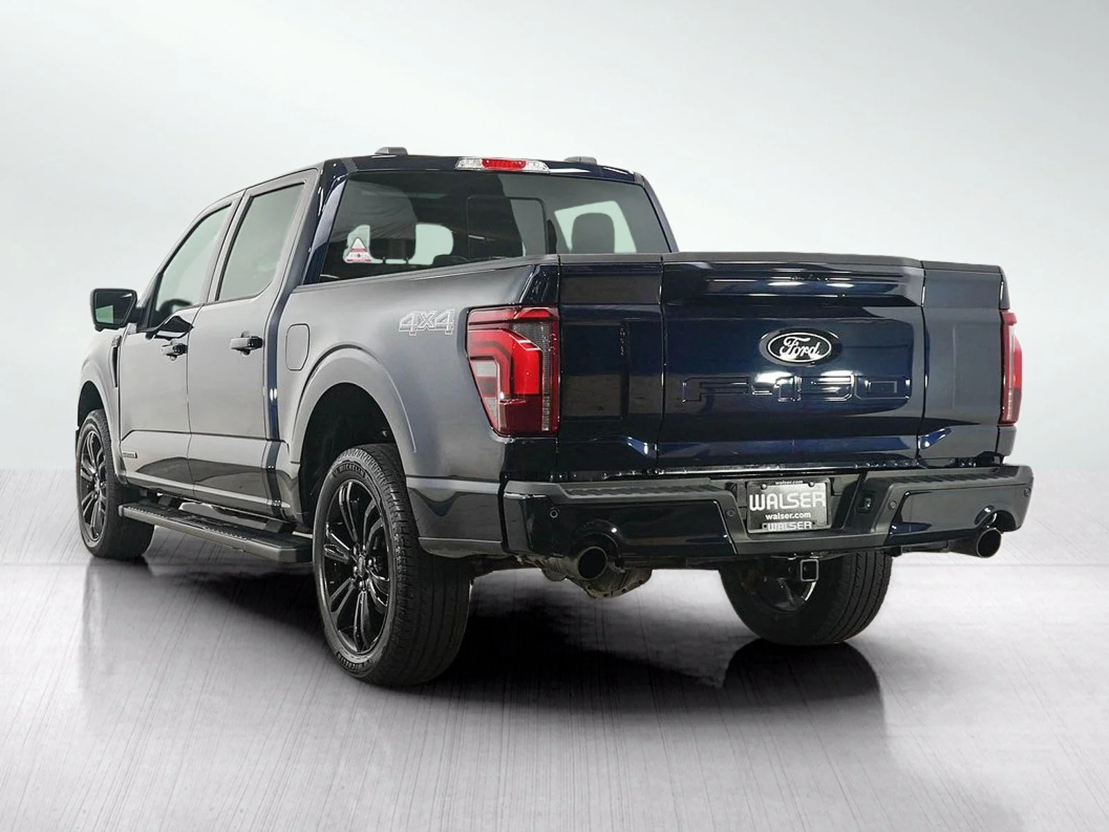 Used 2025 Atlas Blue Metallic Ford LARIAT image 3