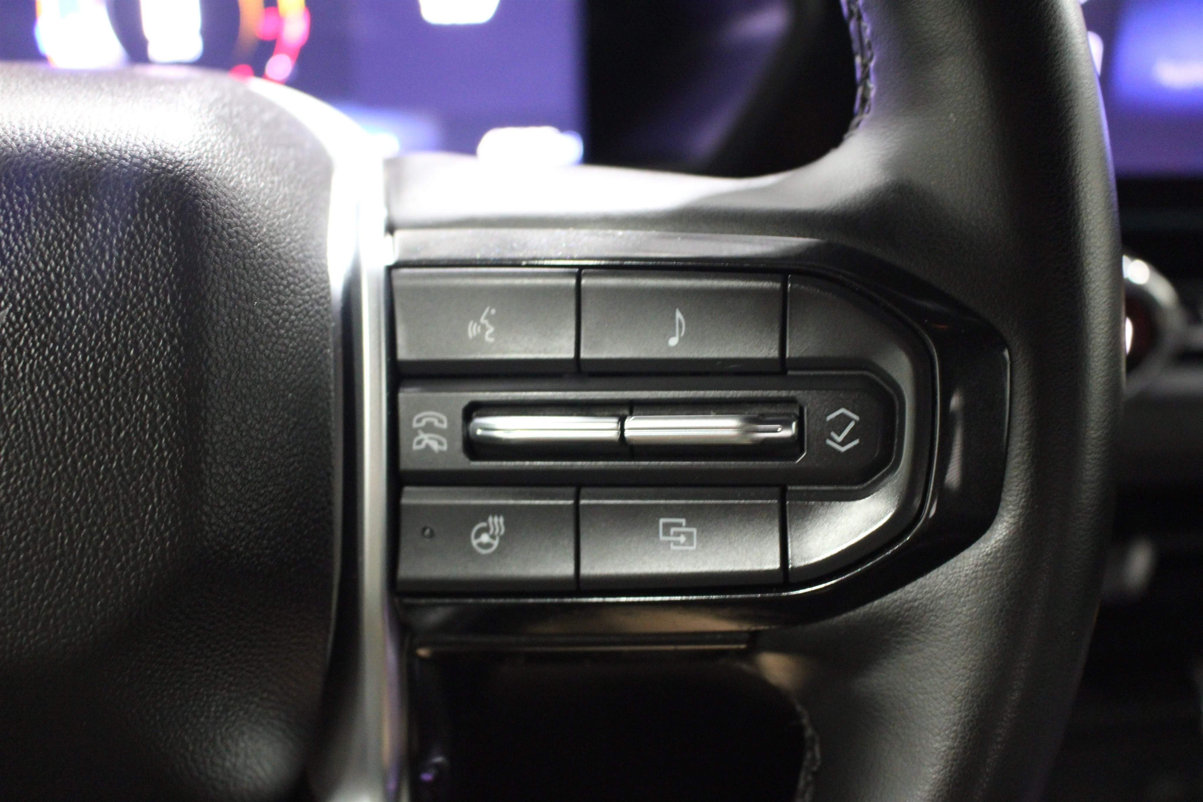 2025 Chevrolet Colorado Trail Boss - Photo 13