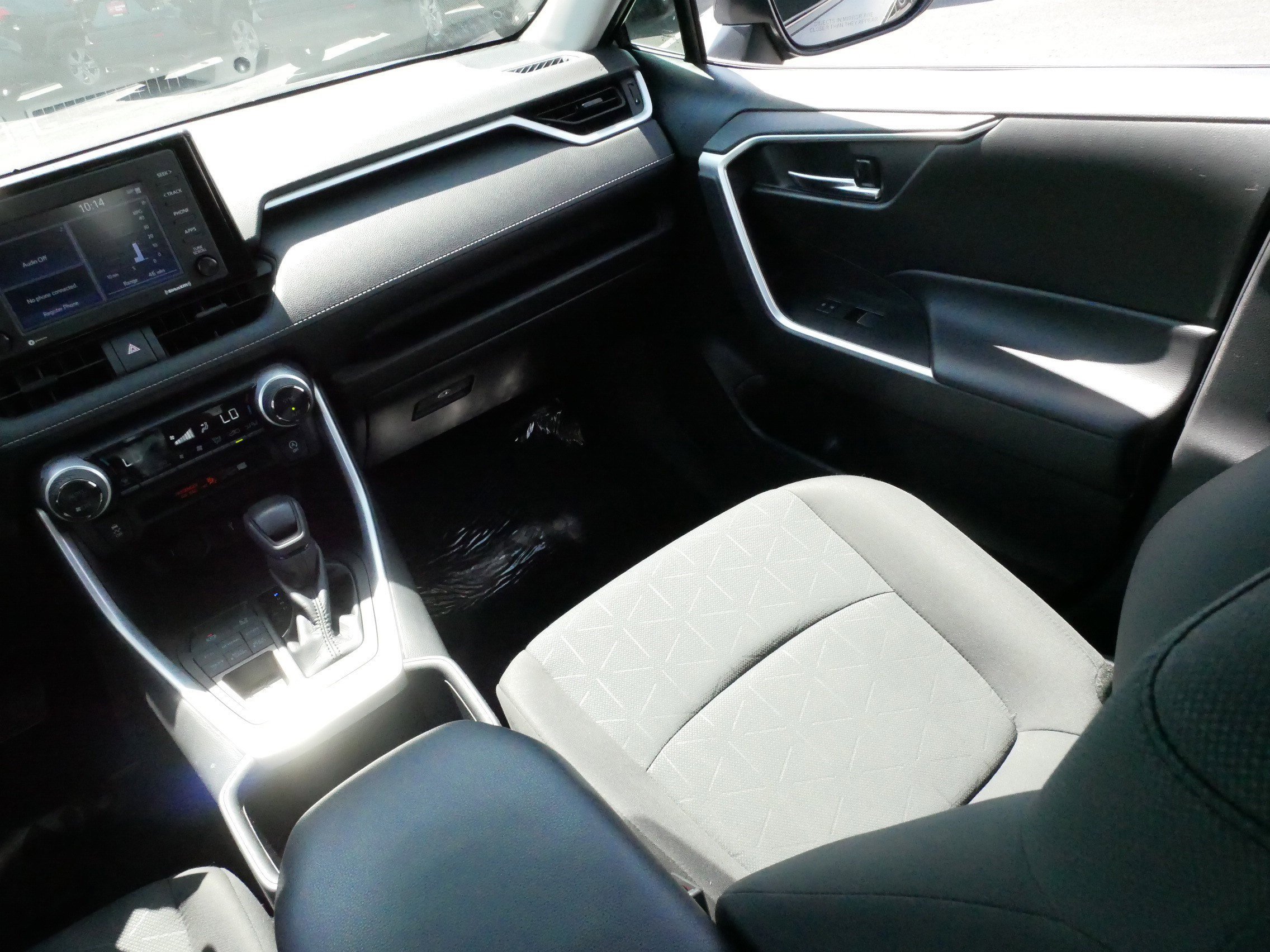 Used 2022 MAGNETIC GRAY M Toyota XLE image 11