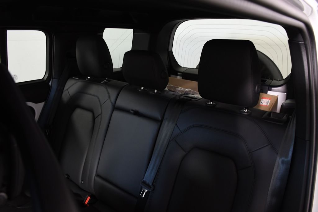 New 2026 Fuji White Land Rover S image 27